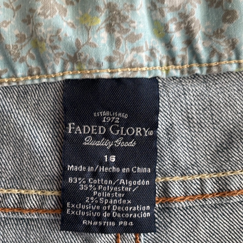 FADED GLORY CAPRI JEANS - Picture 9 of 10
